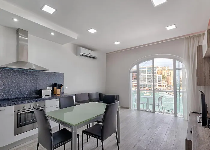 Apartamento Seafront Designer Bliss In St Julian's