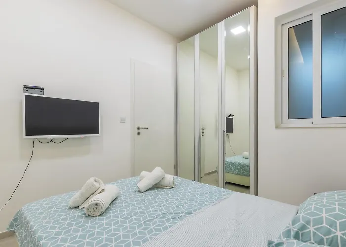 Seafront Designer Bliss In St Julian's * سانت جوليان