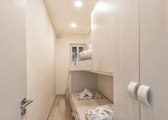 Seafront Designer Bliss In St Julian's سانت جوليان